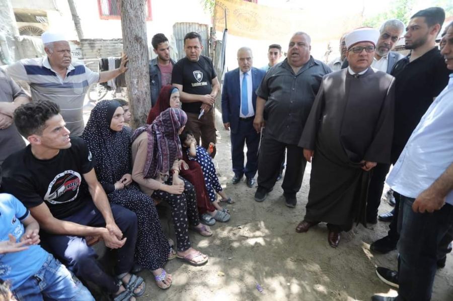 زيارة هامة لاول وزير في حكومة اشتية يمارس مهامه في غزة
